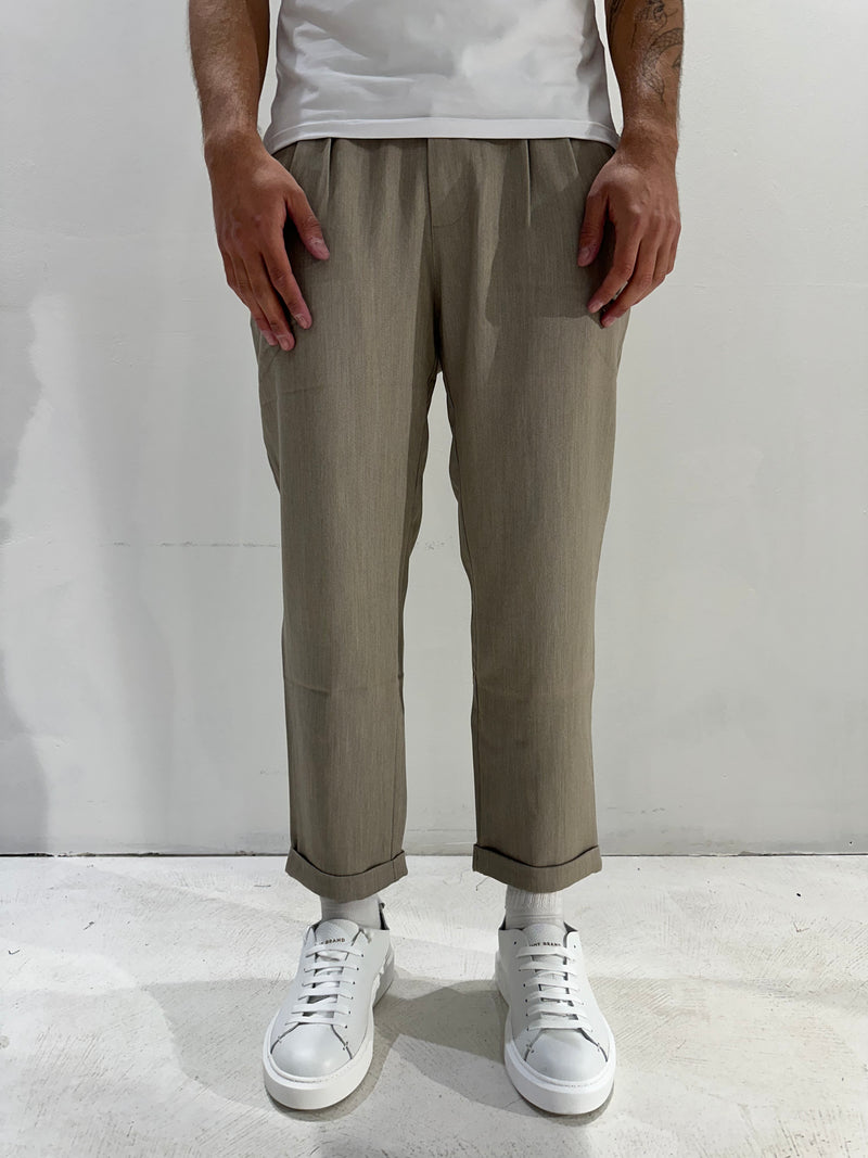 PANTALONE MORBIDO CON RISVOLTO