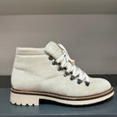 Anfibio con lacci e suola in gomma