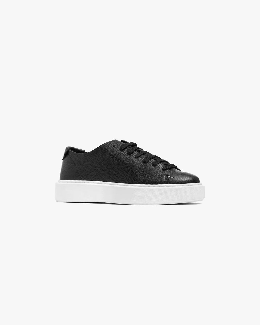 Sneakers essential in taglio vivo