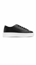 Sneakers essential in taglio vivo