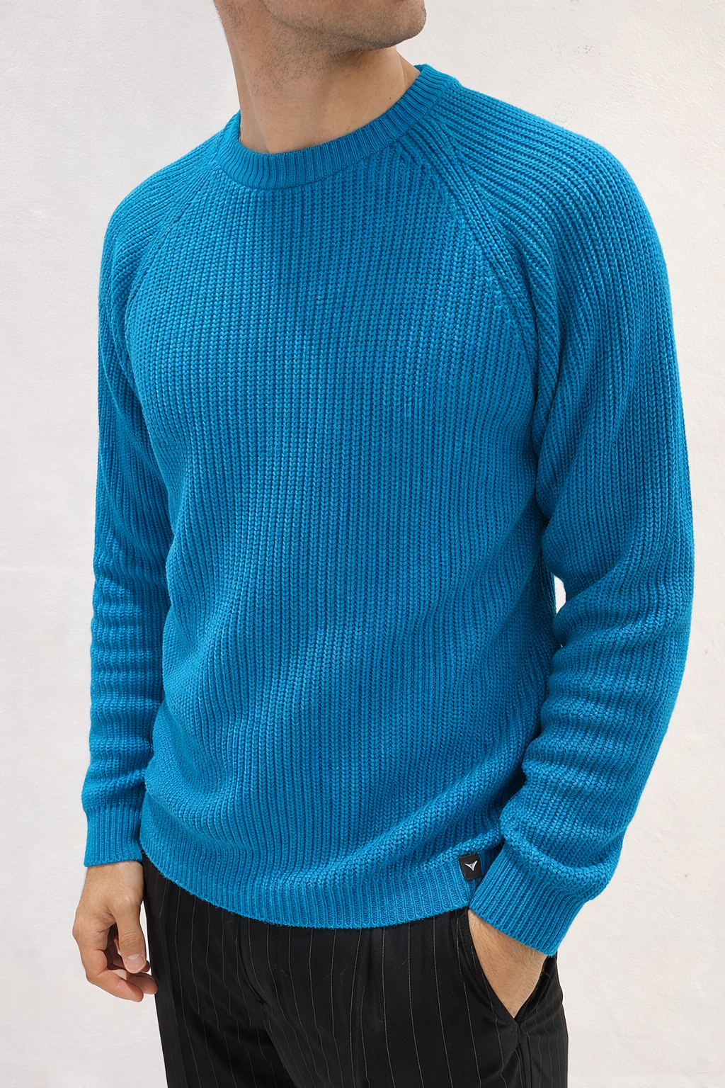 MAGLIONE GIROCOLLO CON SPACCHETTI LATERALI
