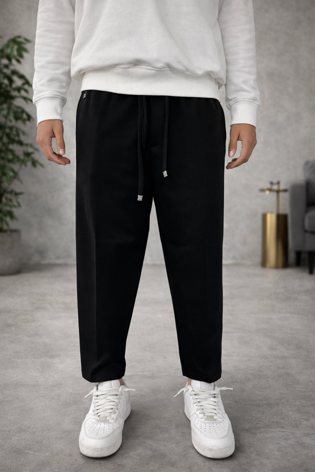PANTALONE SCUBA IN TESSUTO TECNICO Why Not Brand NERO