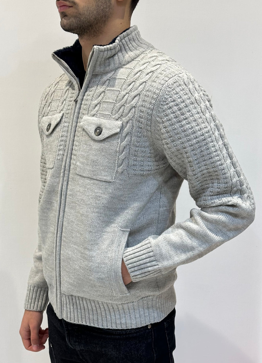 MAGLIONE CON ZIP INTERNI IN PELLICCIA