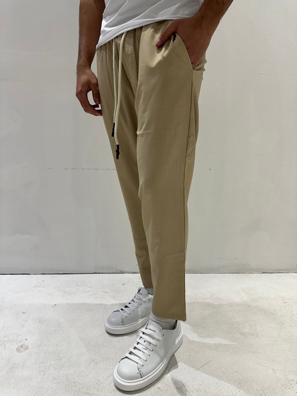 PANTALONE DEAN CON LACCIO E TASCA A FILO