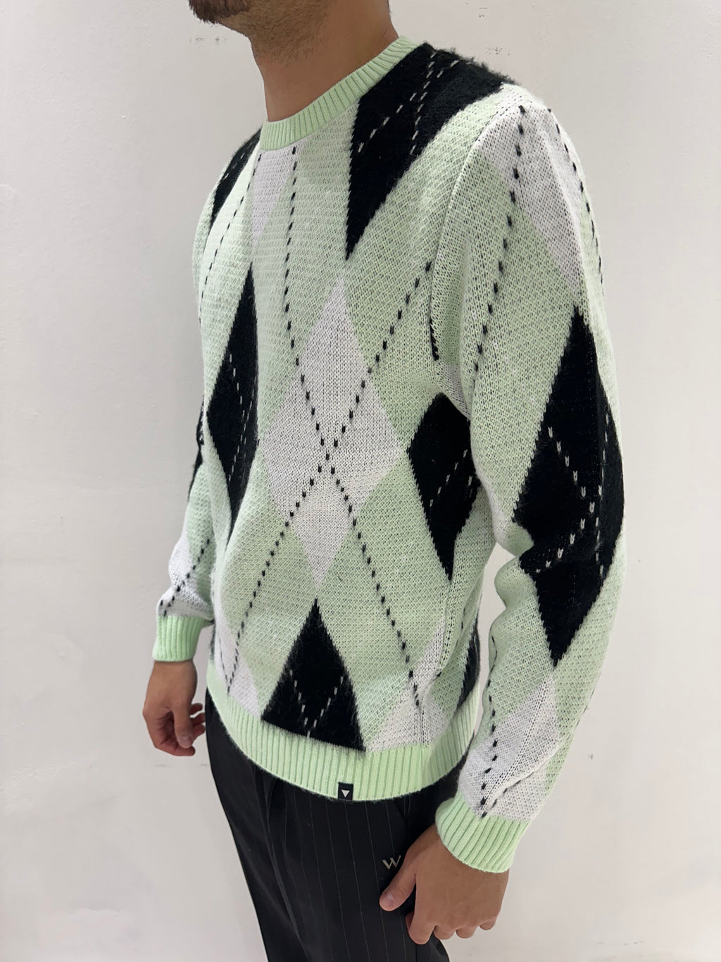 MAGLIONE CON FANTASIE BICOLORE A ROMBI