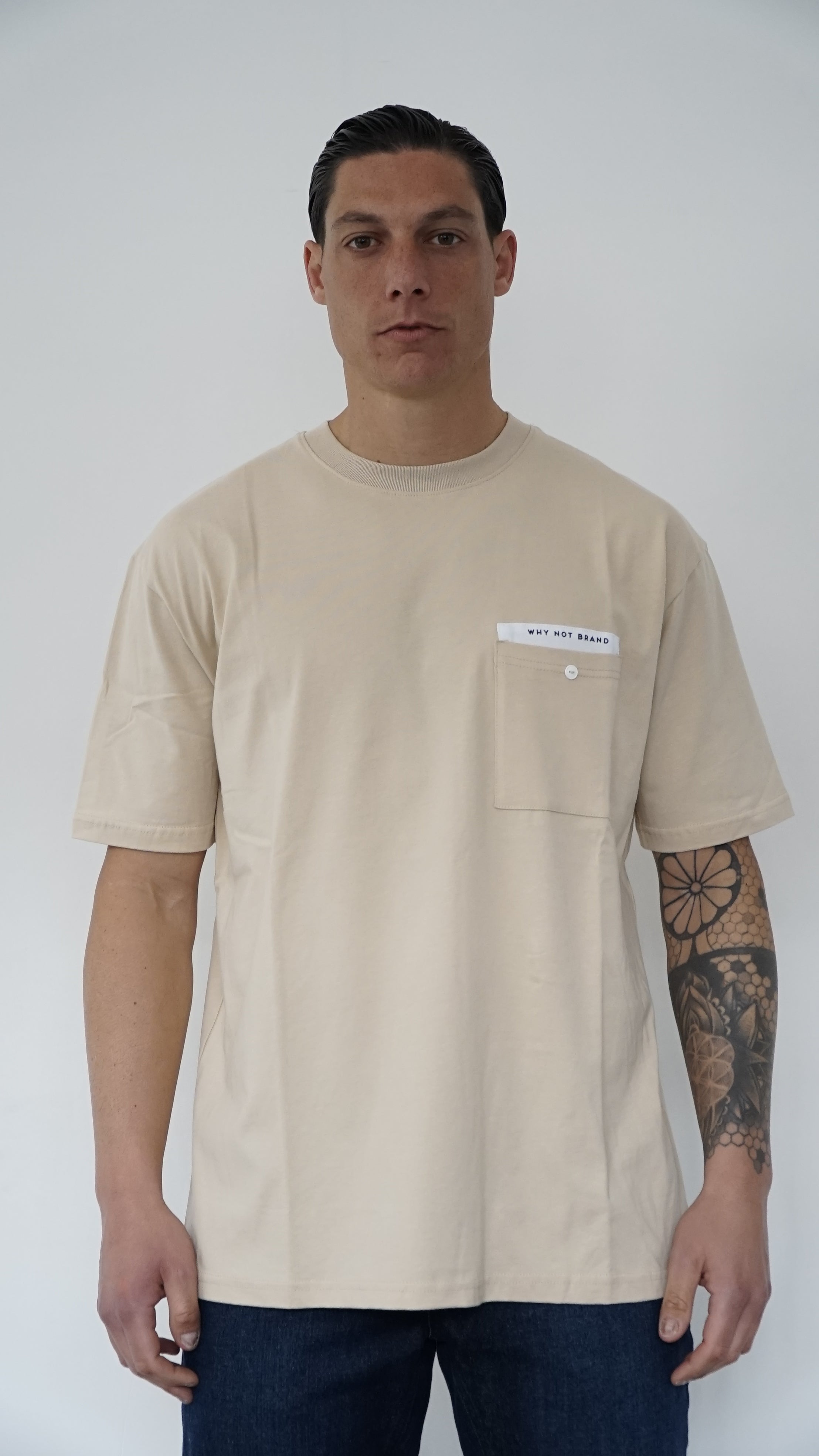 T-SHIRT CON TASCHINO BIANCO E SABBIA