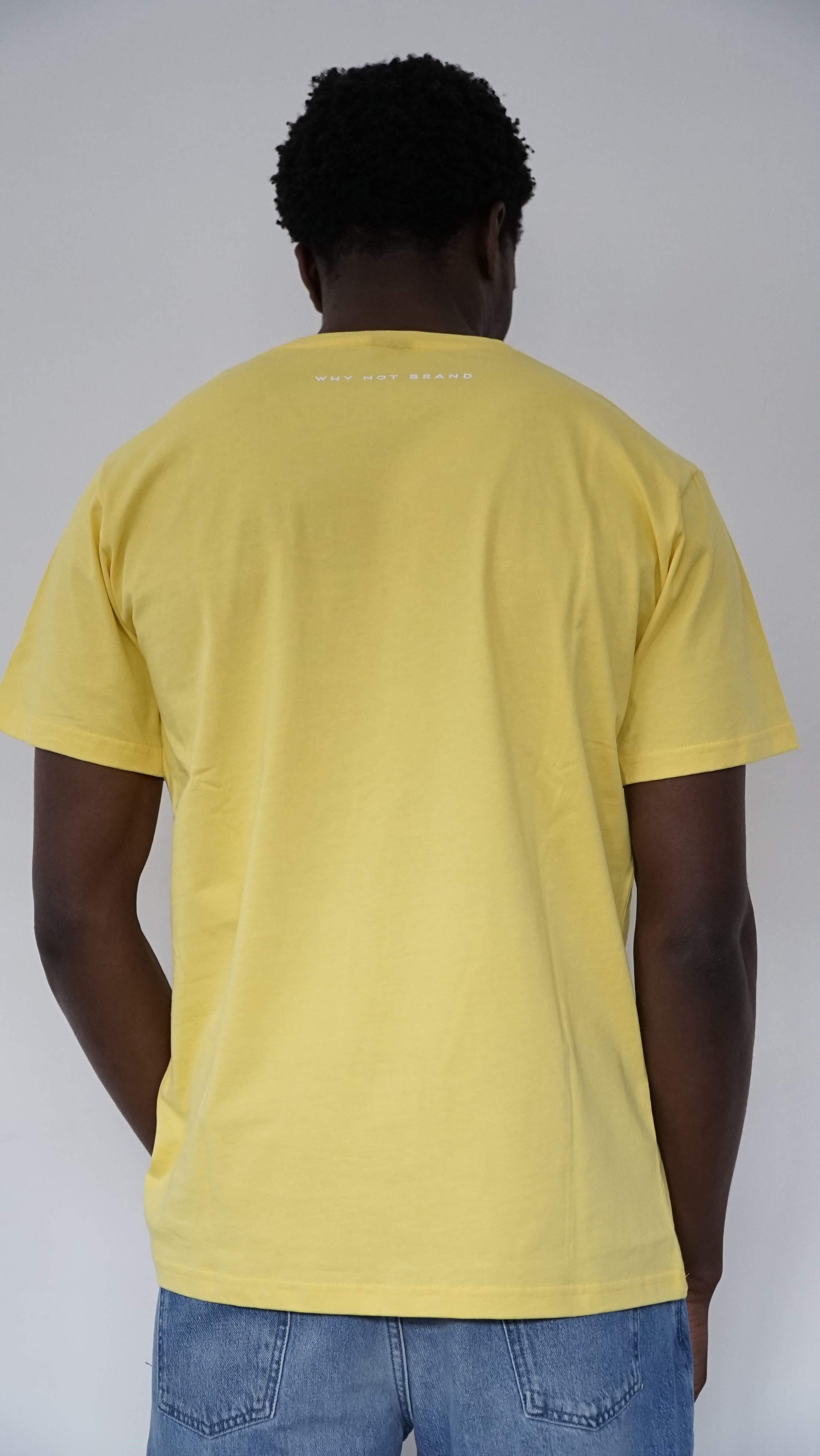 T-SHIRT CON TASCHINO GIALLA
