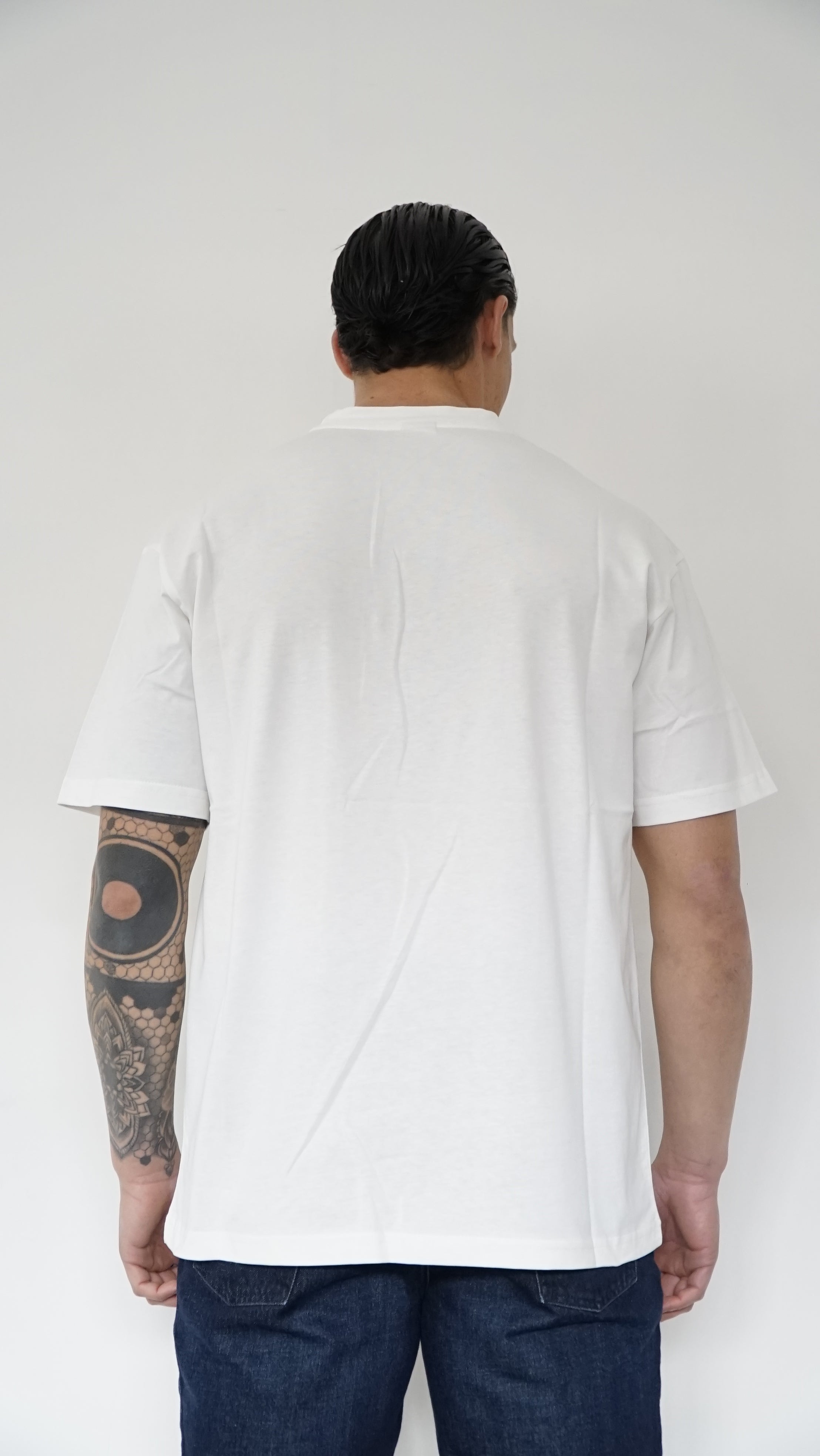 T-SHIRT CON TASCA TECNICA
