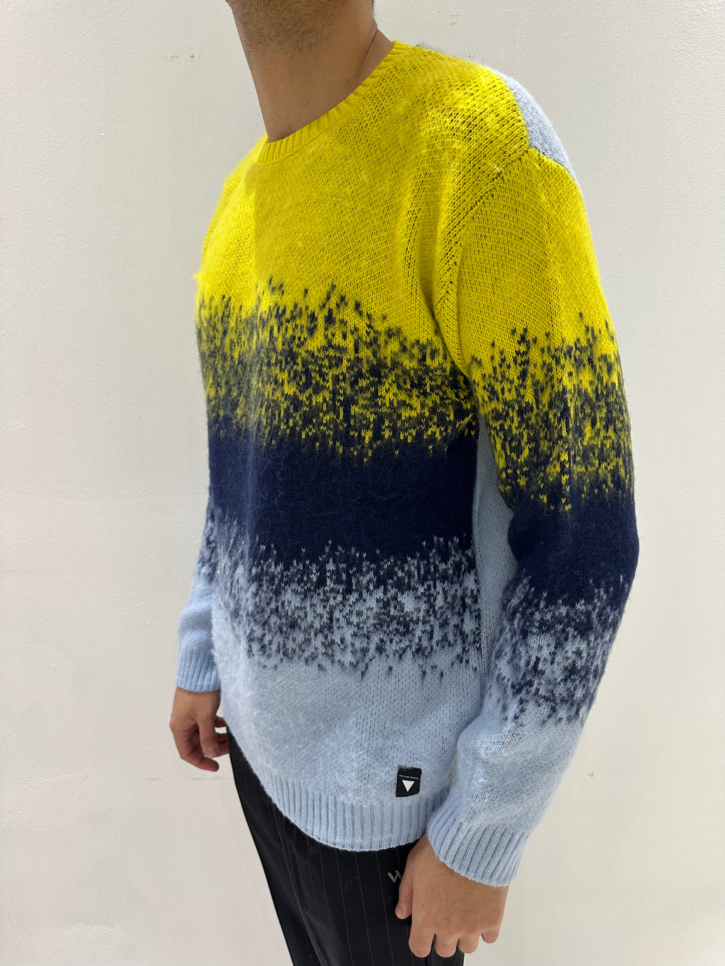 MAGLIONE GIROCOLLO CON FANTASIA SFUMATURE
