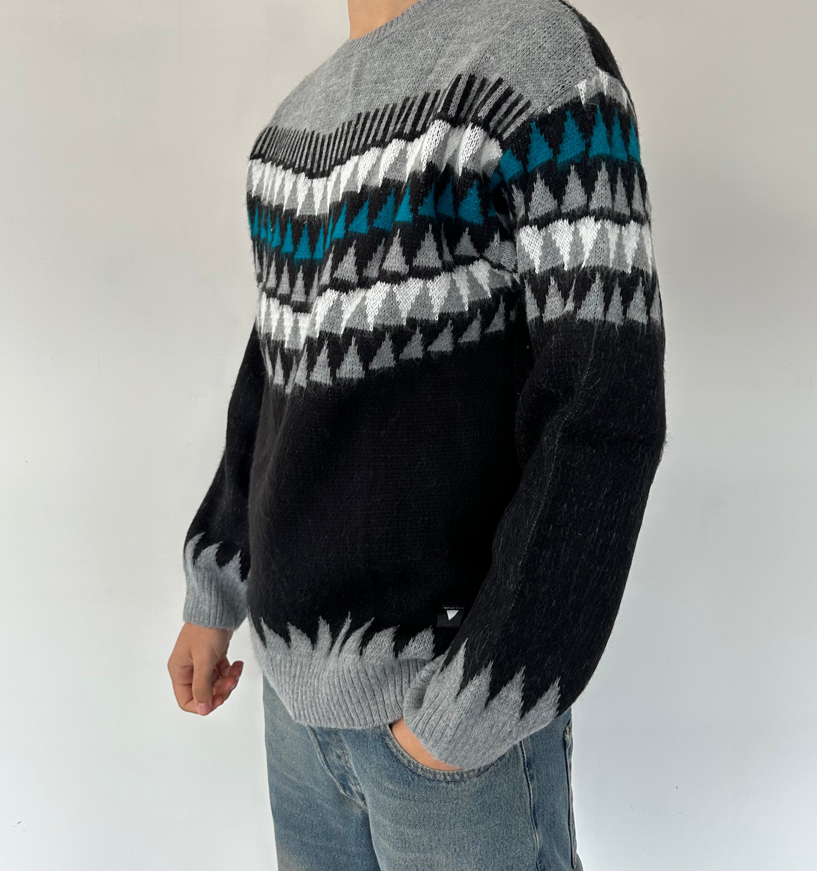 MAGLIONE GIROCOLLO CON FANTASIA