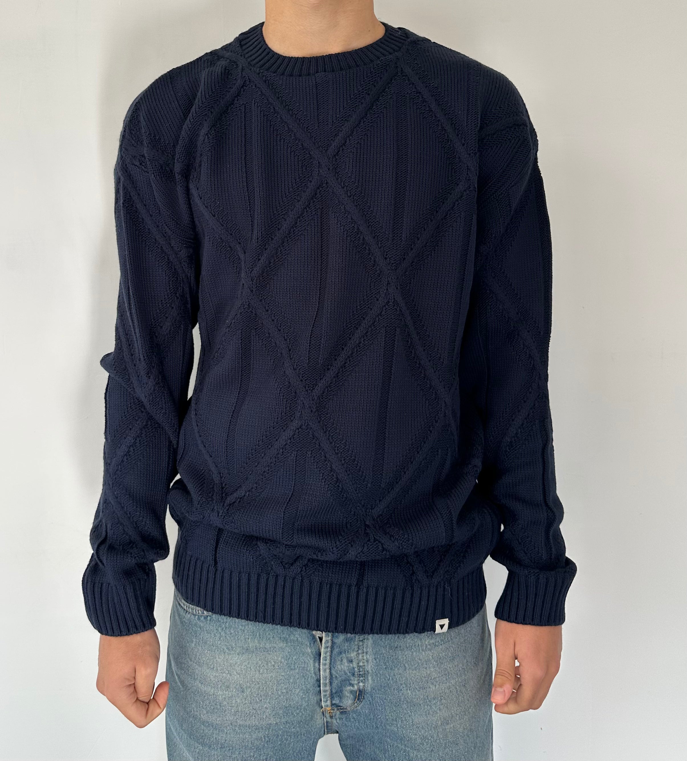 MAGLIONE GIROCOLLO CON FANTASIA ROMBI CUCITA BLU