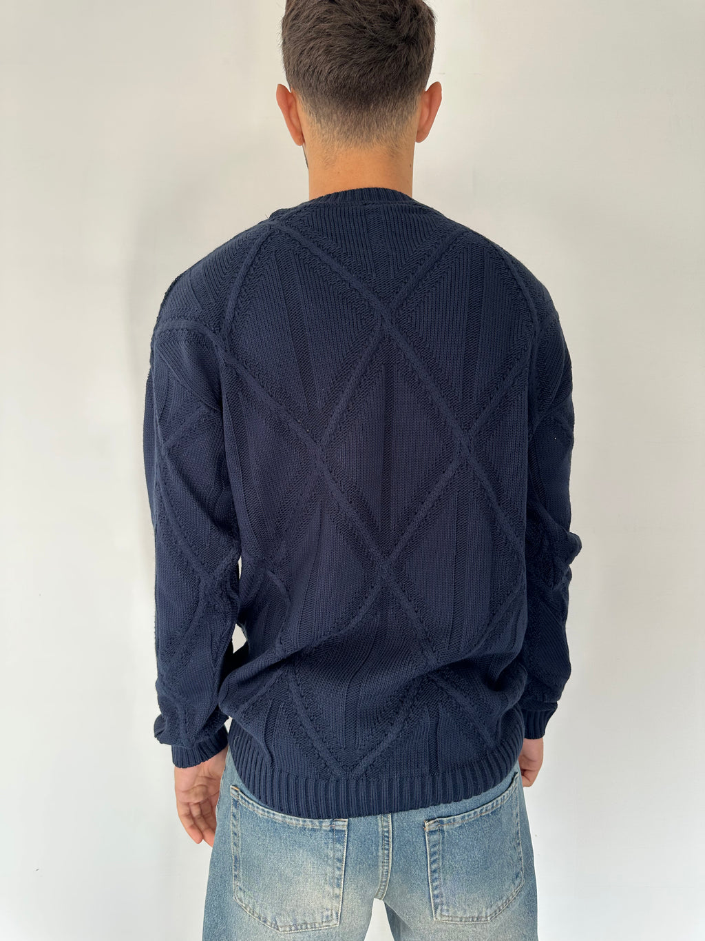 MAGLIONE GIROCOLLO CON FANTASIA ROMBI CUCITA BLU