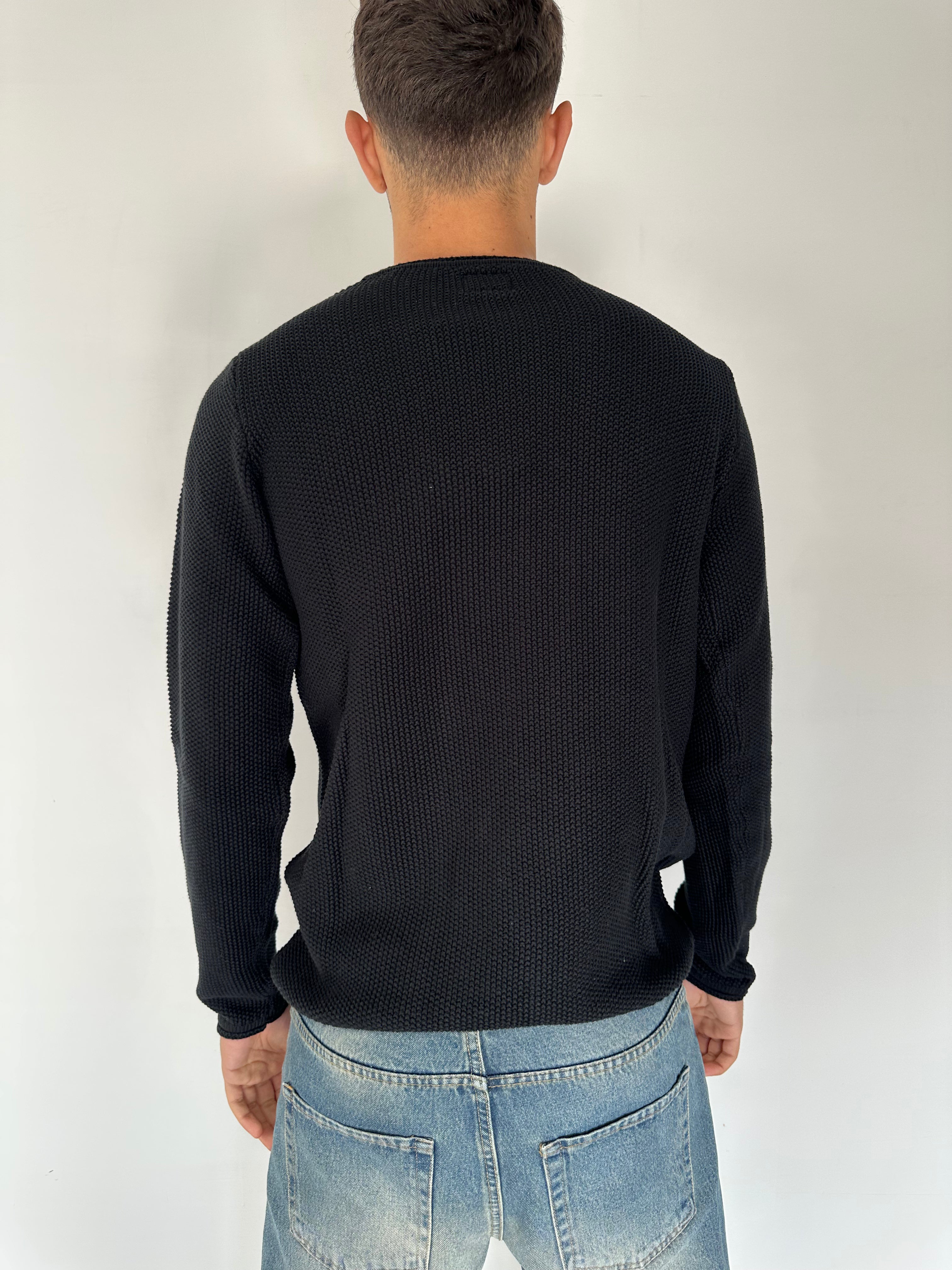 MAGLIONE GIROCOLLO NERO