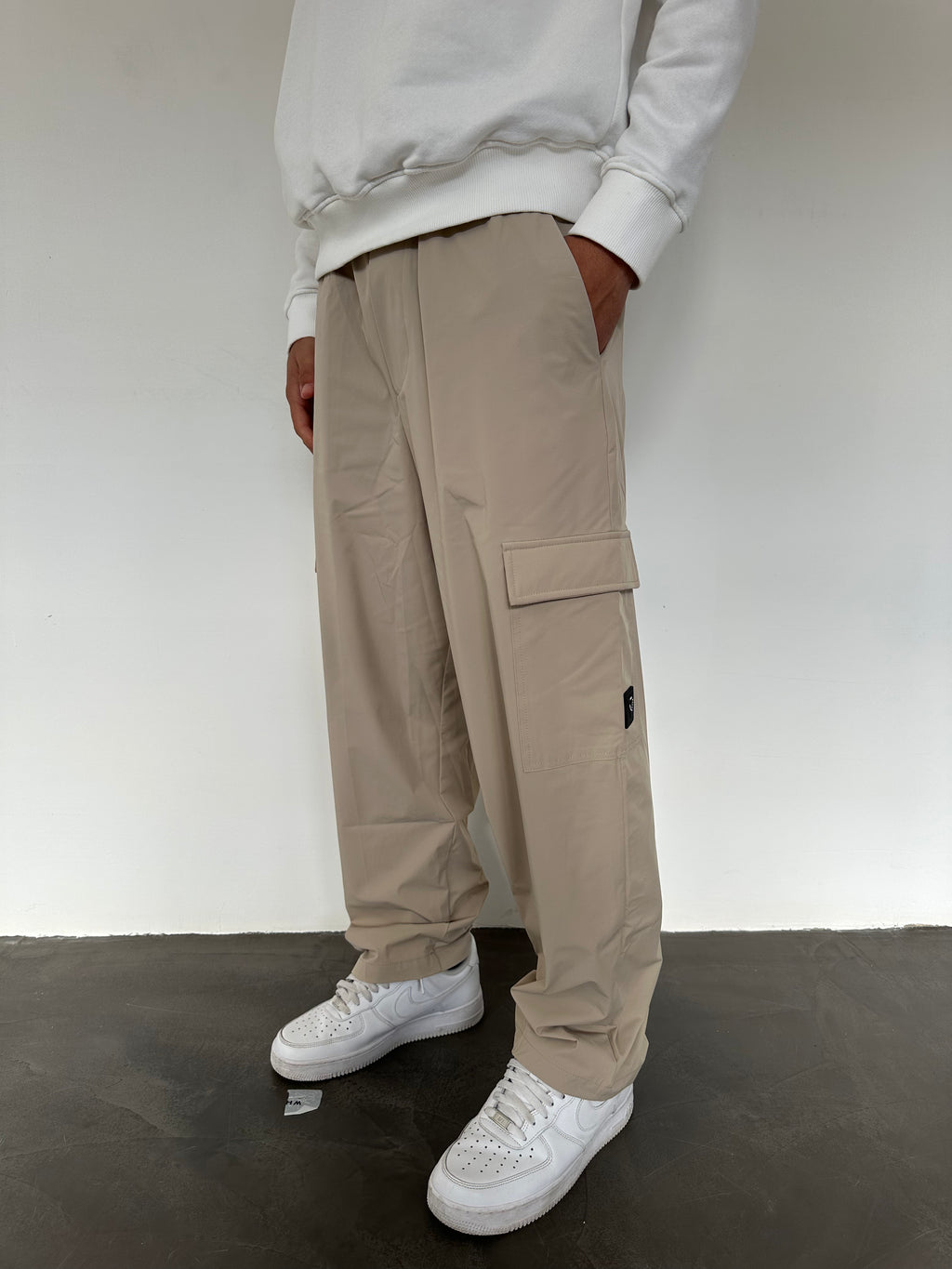 PANTALONE CON TASCONI RUBBER TESSUTO TECNICO Why Not Brand BEIGE