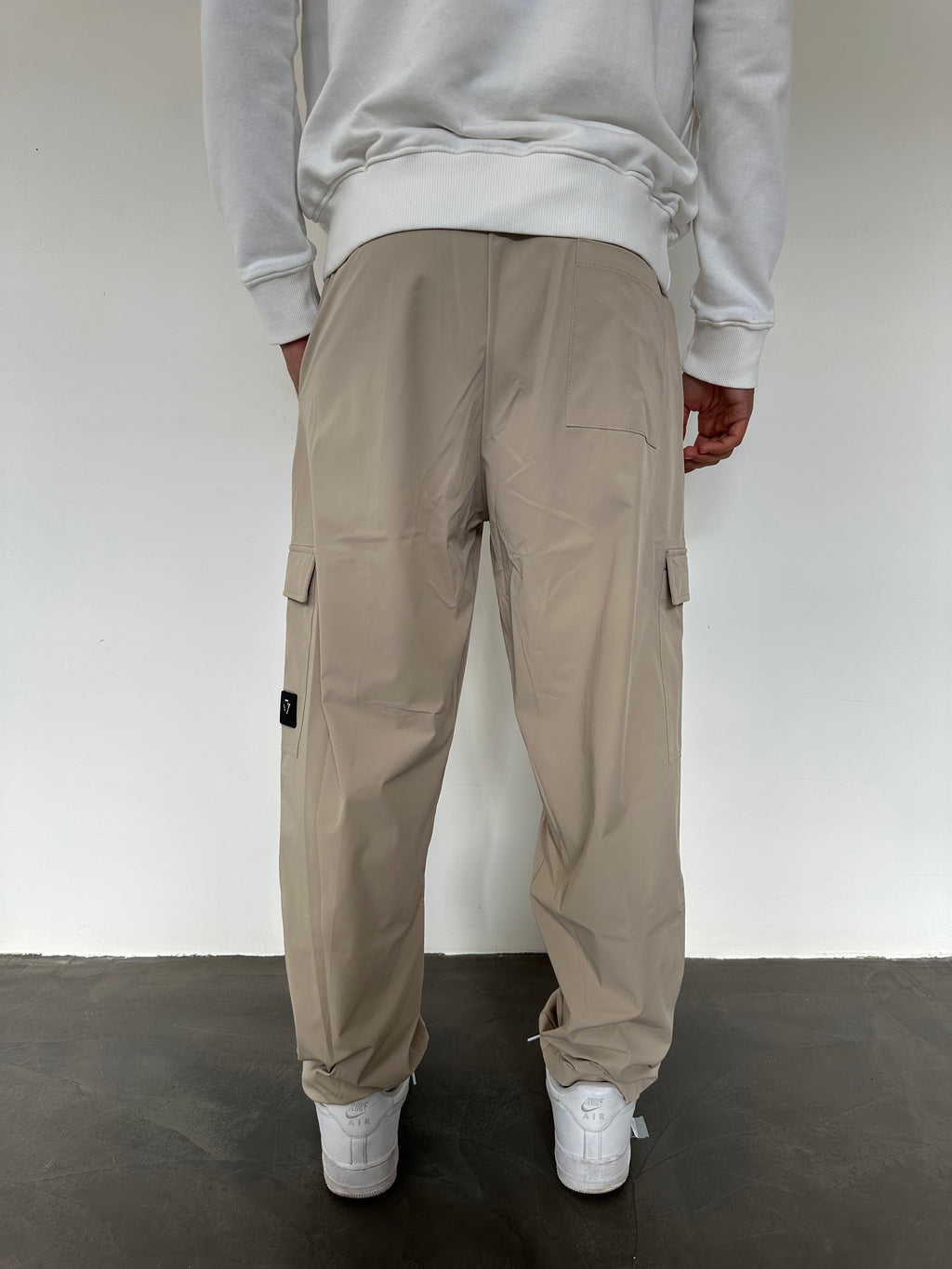 PANTALONE CON TASCONI RUBBER TESSUTO TECNICO Why Not Brand BEIGE
