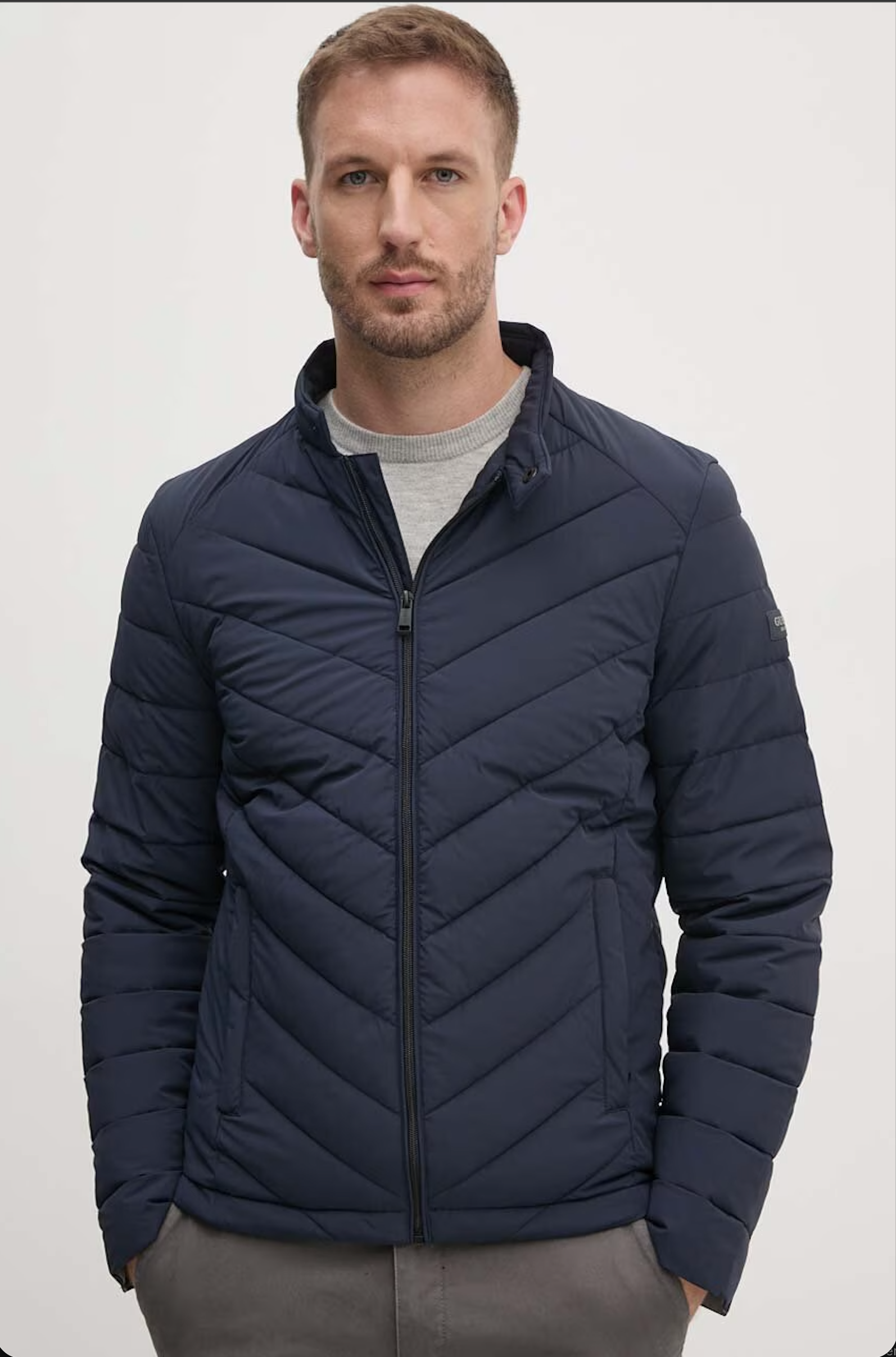PIUMINO GUESS 100 GRAMMI