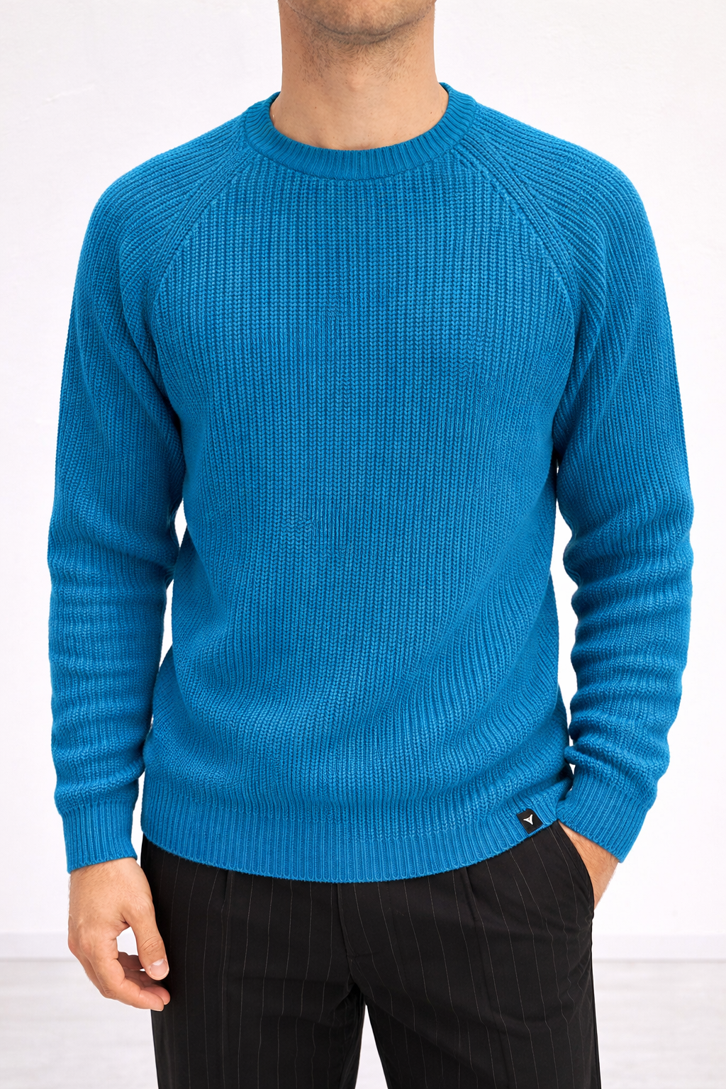 MAGLIONE GIROCOLLO CON SPACCHETTI LATERALI